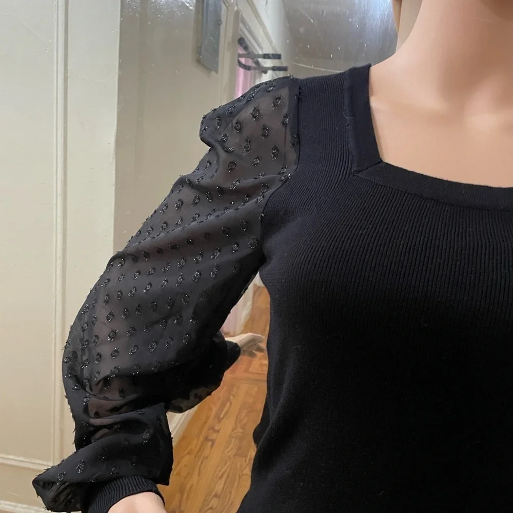 Carmen Marc Valvo Black Blouse with Sheer Sleeves - Picture 3 of 12